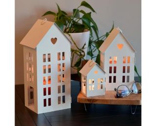 Small Metal Wind Lamp Garden Style Christmas Lantern Candle Holder for Home and House Decoration