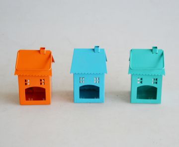 Unique Mini Colored House Design Candle Holder Stand Lantern Warm Wind Light for Home Decor JL010098S